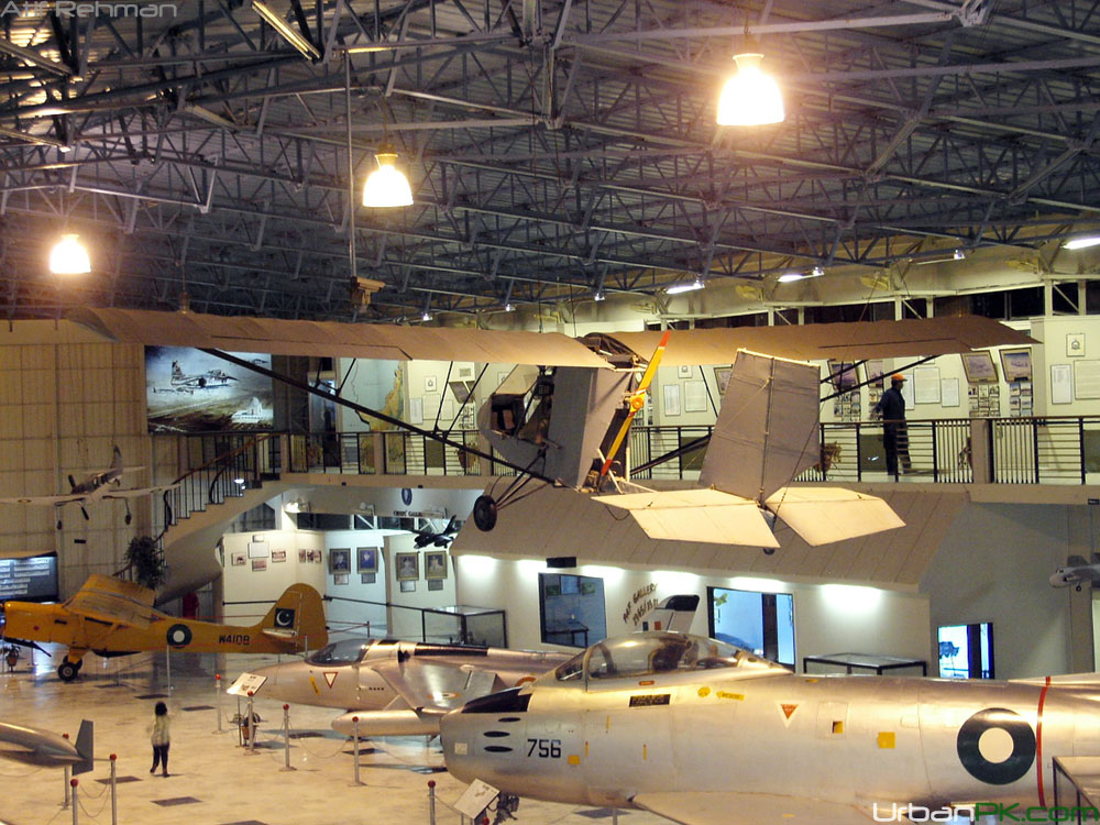 Karachi%20-%20Air%20Museum%20-%20Gallery%20-%20Interior%20-%20Aeroplanes%20-%2013%20copy.jpg