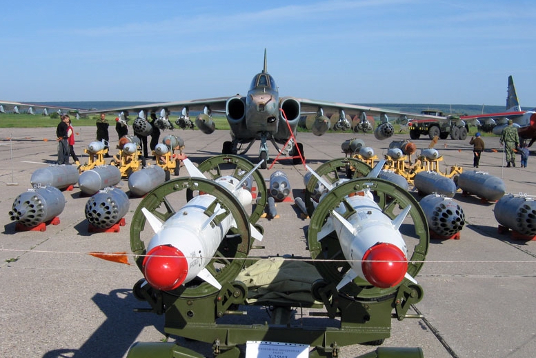 SU-25+with+bombs.jpg