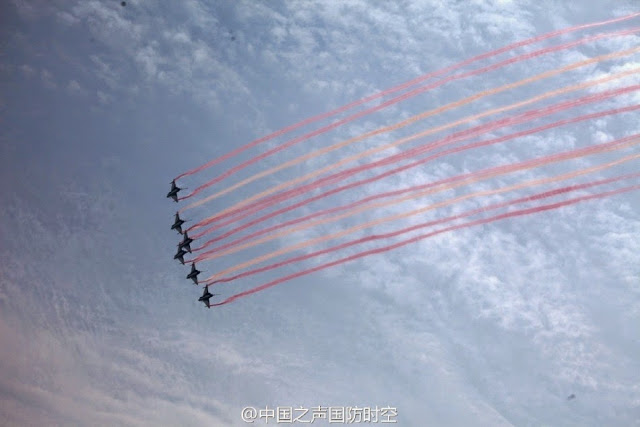 Chinese%2BAir%2BForce%2Baerobatic%2Bteam%2Bperforms%2Bat%2BZhuhai%2B6.jpg