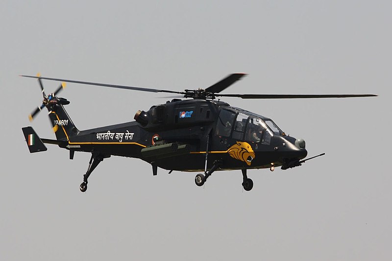 المروحية الهجومية الخفيفة الهندية Light Combat Helicopter! 800px-Light_Combat_Helicopter_first_flight