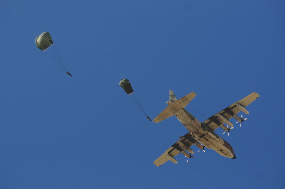 Israel_IDF_to_hold_largest_paratroop_drop_in_years.jpg