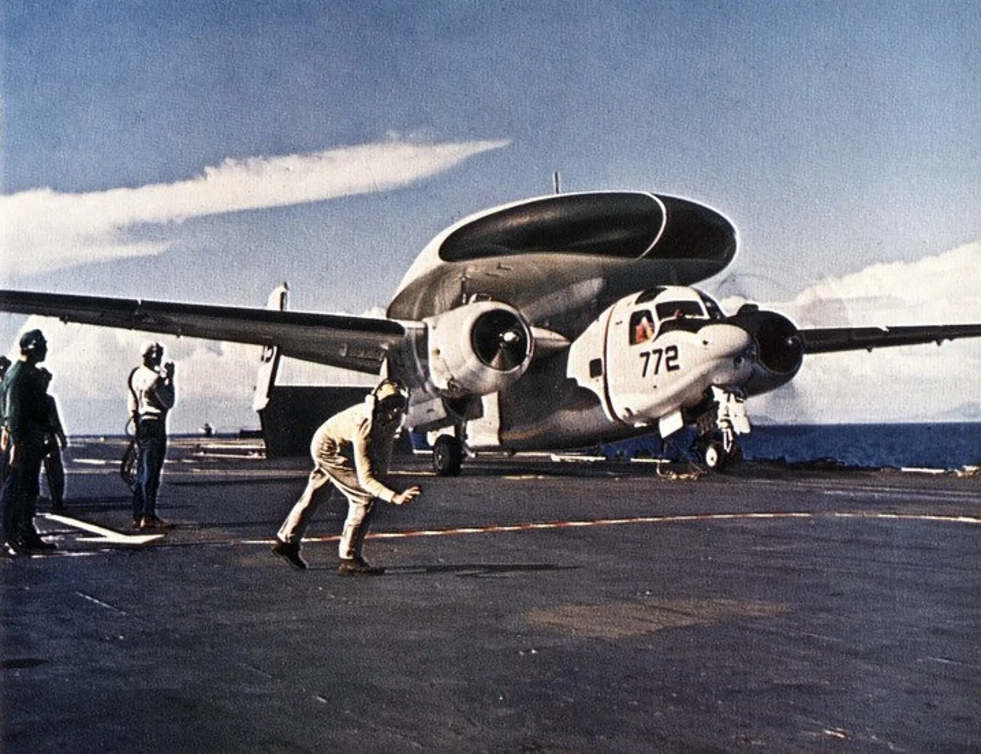 E-1B_VAW-12_on_cat_of_USS_FD_Roosevelt_CVA-42_1961.jpg.webp