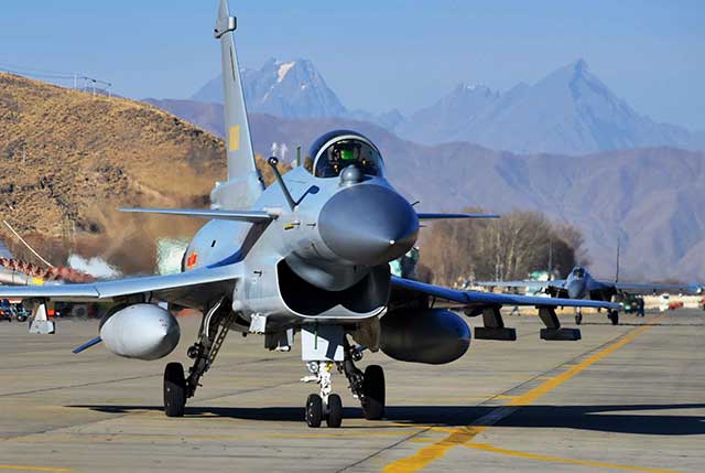 China-Has-Begun-to-Promote-Its-Own-4-Generation-Fighter-for-Export-j-10c.jpg