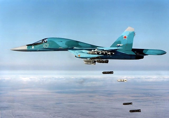قصفت طائرات Su-34 الروسية مواقع موالية لتركيا في إدلب السورية قصفت طائرات Su-34 الروسية مواقع موالية لتركيا في إدلب السورية