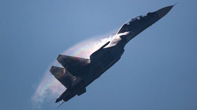 بيلاروسيا تستخدم طائرة Su-30SM في مناورة قتالية مفاجئة بيلاروسيا تستخدم طائرة Su-30SM في مناورة قتالية مفاجئة