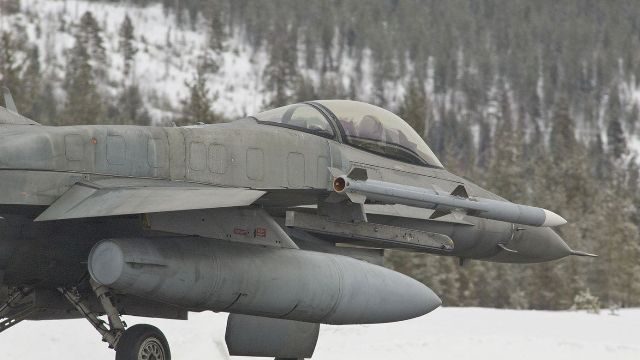 الولايات المتحدة توافق على بيع أكثر من 200 صاروخ من طراز AIM-120D-3 للقوات الجوية الملكية الدنماركية الولايات المتحدة توافق على بيع أكثر من 200 صاروخ من طراز AIM-120D-3 للقوات الجوية الملكية الدنماركية