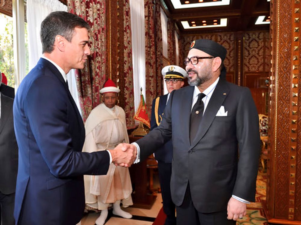 العاهل المغربي الملك محمد السادس يستقبل رئيس الوزراء الإسباني بيدرو، قبل غداءهما في القصر الملكي في الرباط ، المغرب ، يوم الإثنين 19 نوفمبر 2018