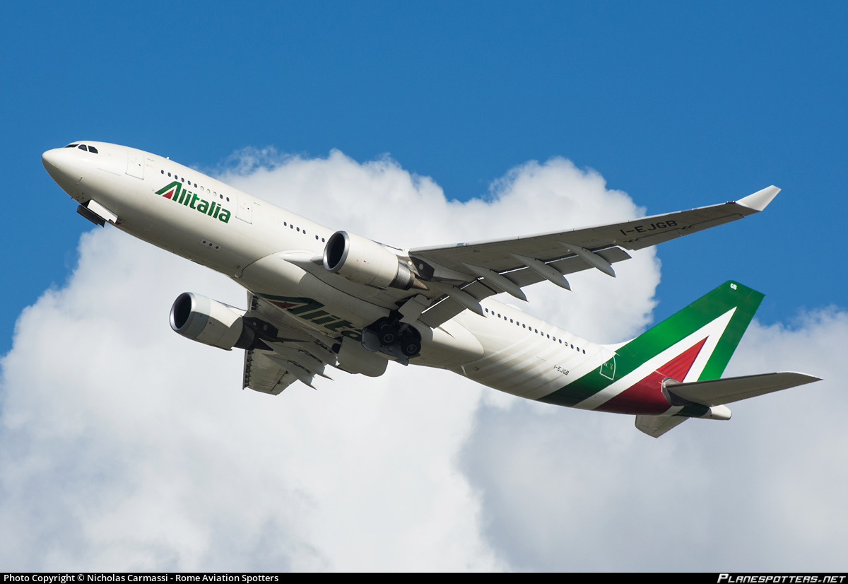 i-ejgb-alitalia-airbus-a330-202_PlanespottersNet_835748_42cce47b8d.jpg