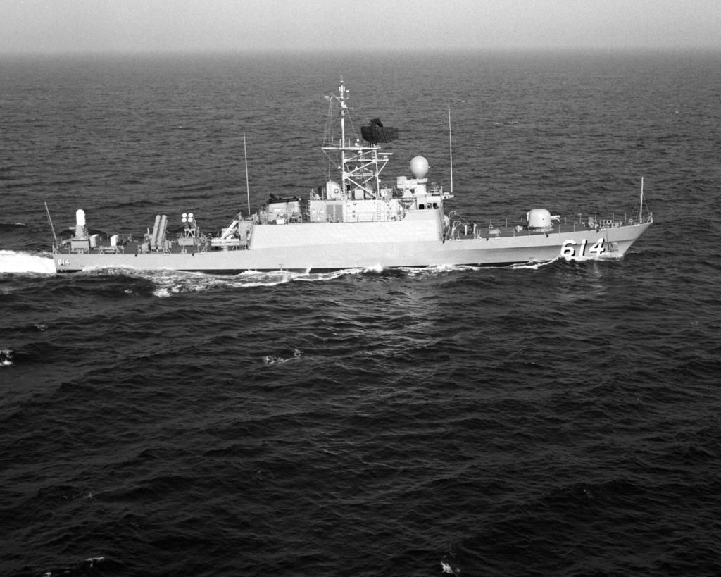 a-starboard-beam-view-of-the-saudi-arabian-missile-corvette-al-yarmook-614-792975-1024.jpg