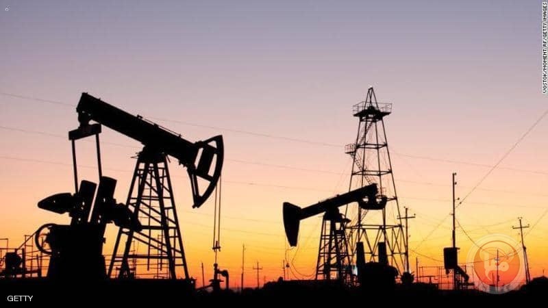 توقعات بارتفاع أسعار النفط فوق 50 دولارا للبرميل بنهاية العام