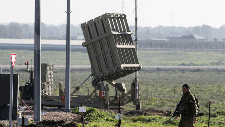 وسائل إعلام إسرائيلية: إصابة 6 أشخاص على الأقل بصاروخ أطلق من قطاع غزة سقط وسط إسرائيل