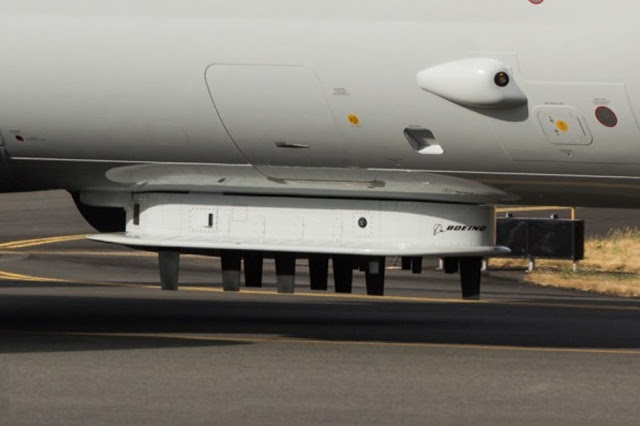 P-8A-anti-submarine-aircraft-with-new-test-flat-oval-belly-pod-2.jpg