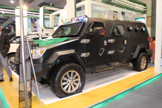 PAK_Armoring_showcases_its_new_UQAAB_multi_purpose_armored_vehicle_at_IDEAS_2014_640_001.jpg