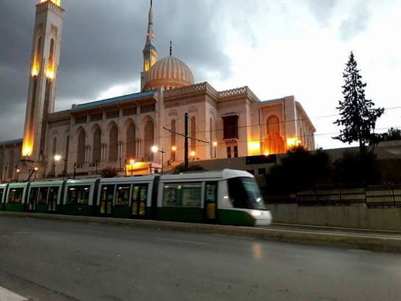 CONSTANTINE le Tramway Décembre 2016 (Algérie)