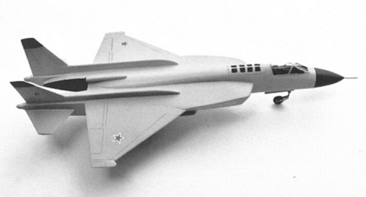 Jak-43-fruehe-Konfiguration-02.jpg