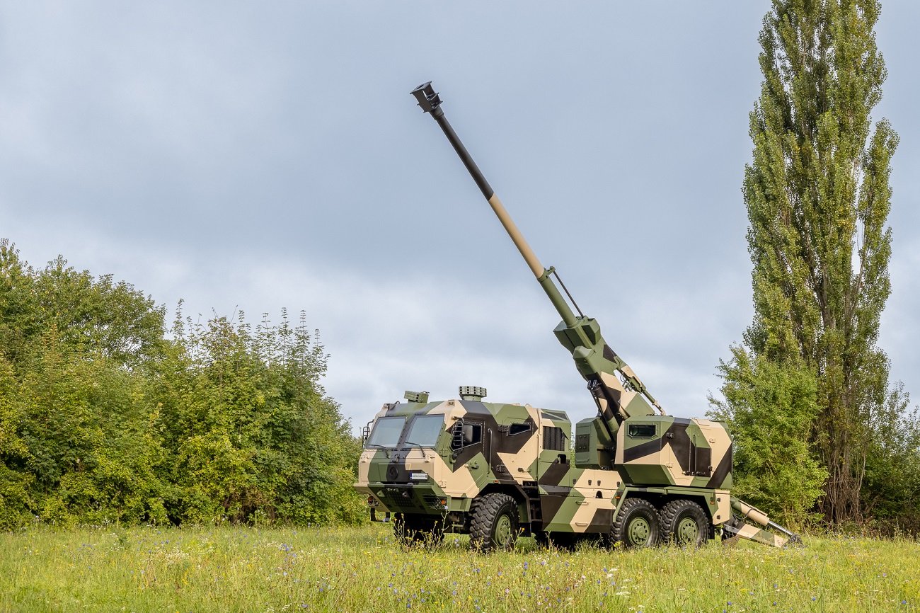 konstrukta-defence-unveils-prototype-of-spgh-bia-155-mm-self-propelled-howitzer.jpg