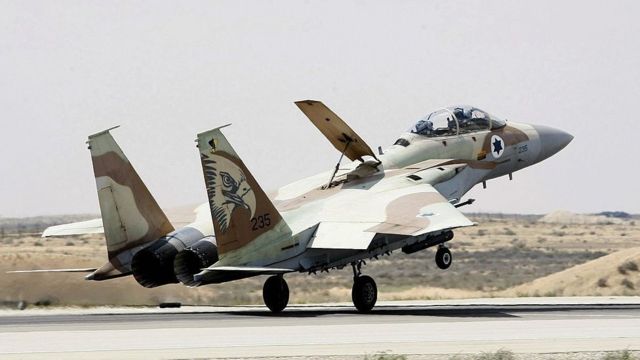 طائرة حربية من طراز اف - 15 ايغل طائرة حربية من طراز اف - 15 ايغل