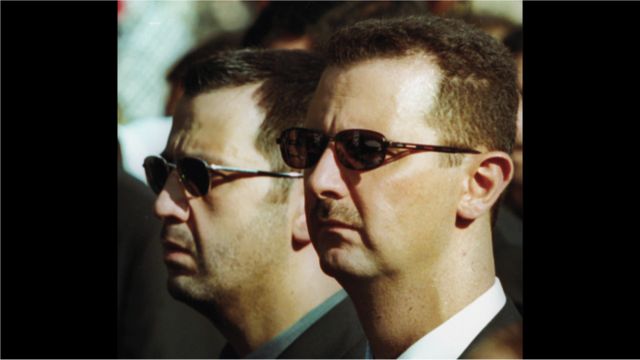 ماهر الأسد ( يسارا) والرئيس السوري بشار الأسد (يمينا)