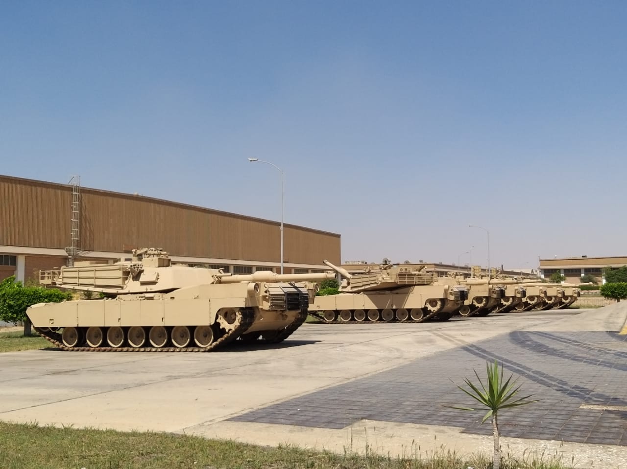  دبابة M1A1 Abrams  (5)