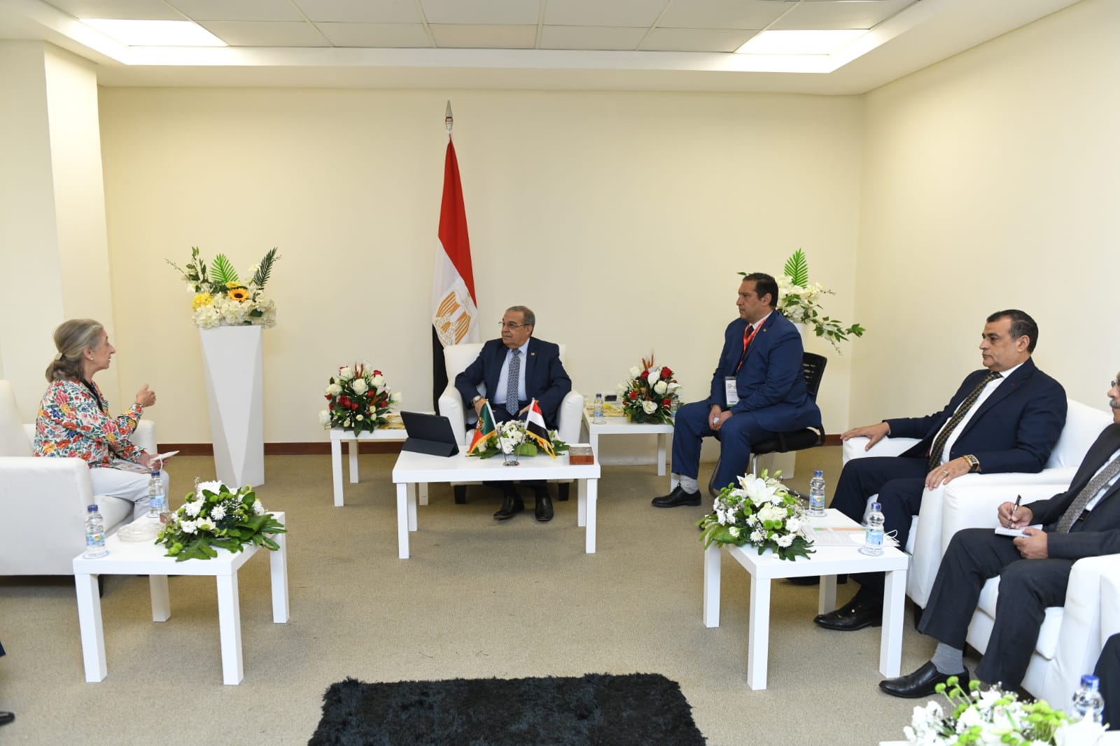 وزير الإنتاج الحربى لتقى مسئول الصناعات الدفاعية البرتغالية وزير الإنتاج الحربى لتقى مسئول الصناعات الدفاعية البرتغالية