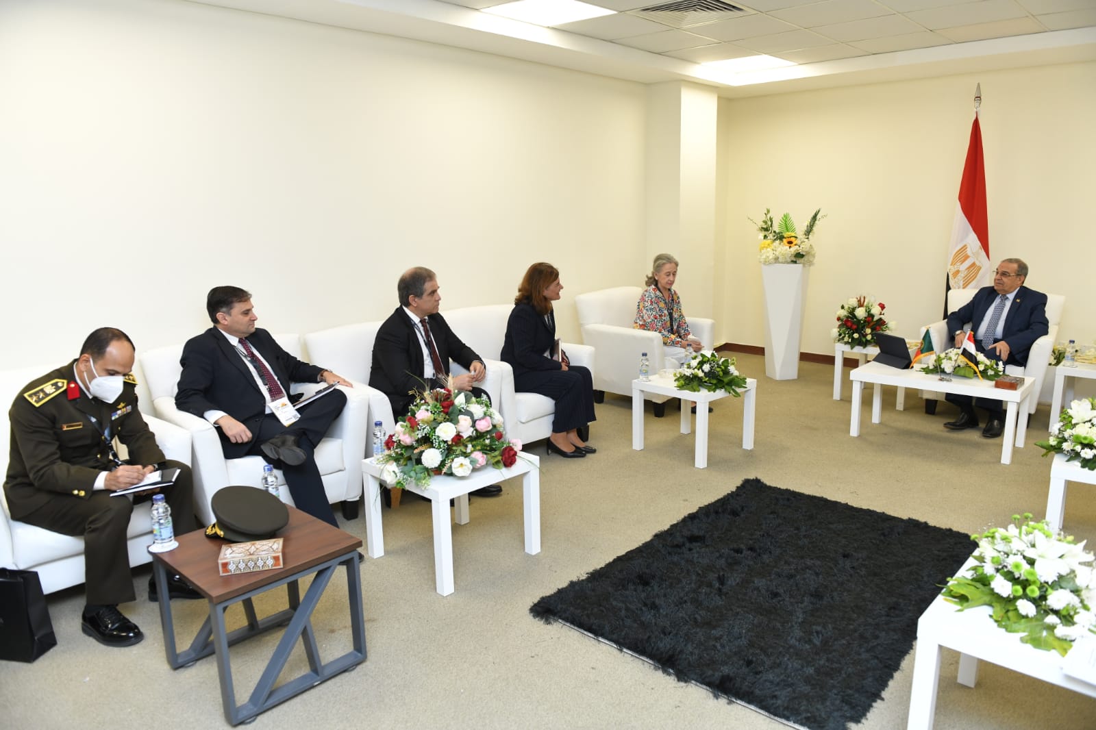 وزير الإنتاج الحربى لتقى مسئول الصناعات الدفاعية البرتغالية (2) وزير الإنتاج الحربى لتقى مسئول الصناعات الدفاعية البرتغالية (2)