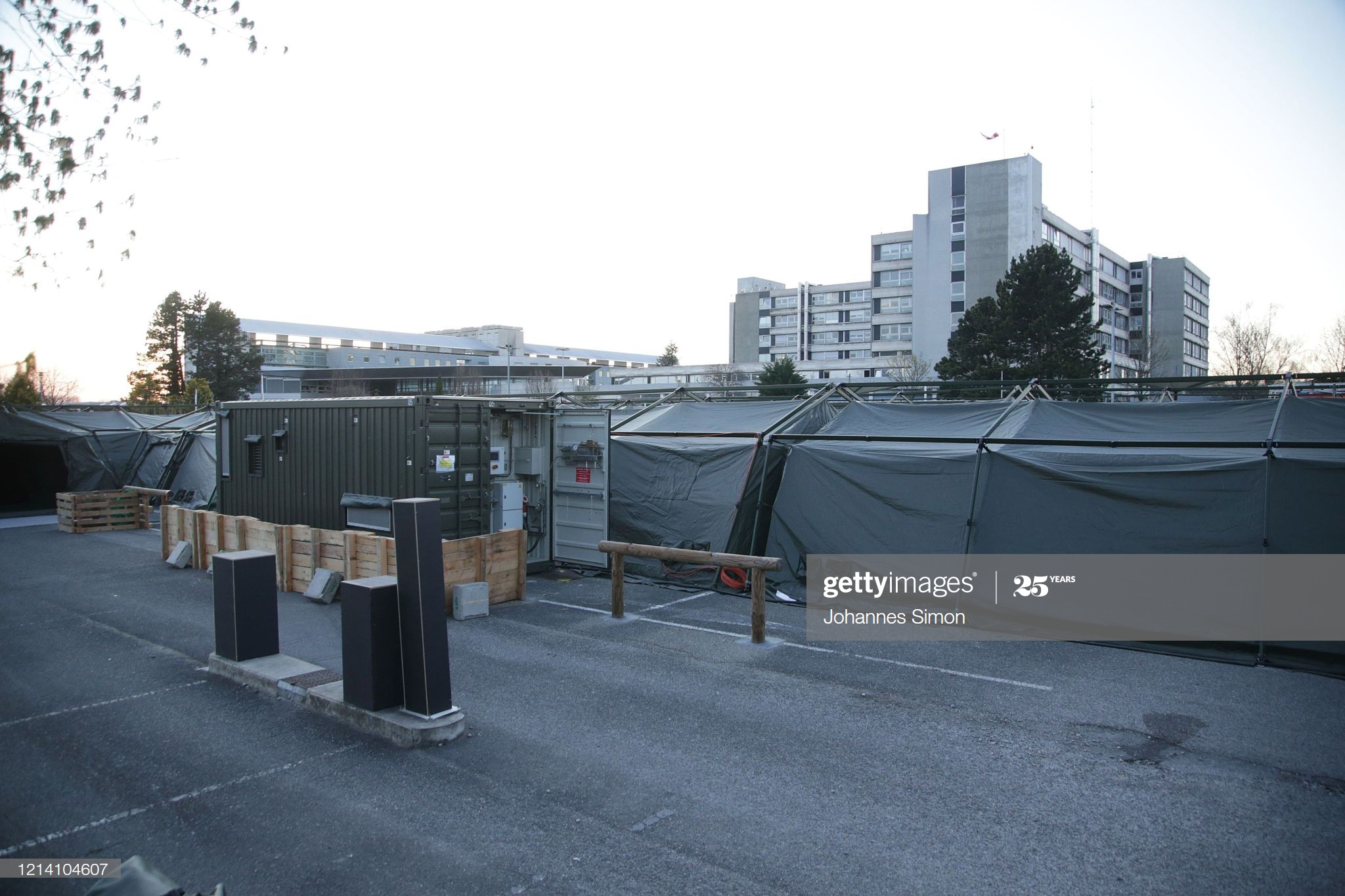 outside-view-of-a-field-hospital-in-front-of-emile-muller-hospital-picture-id1214104607