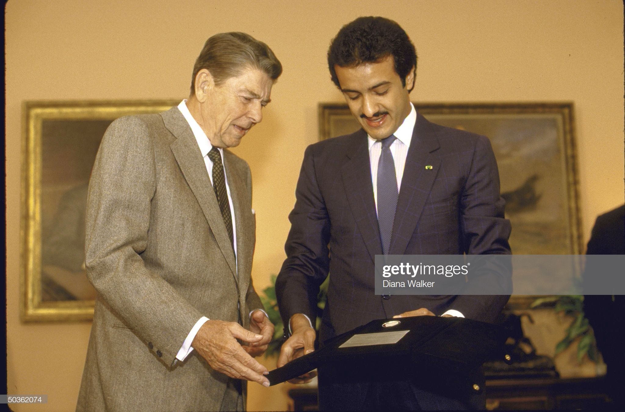pres-ronald-w-reagan-meeting-with-astronaut-saudi-prince-sultan-al-picture-id50362074