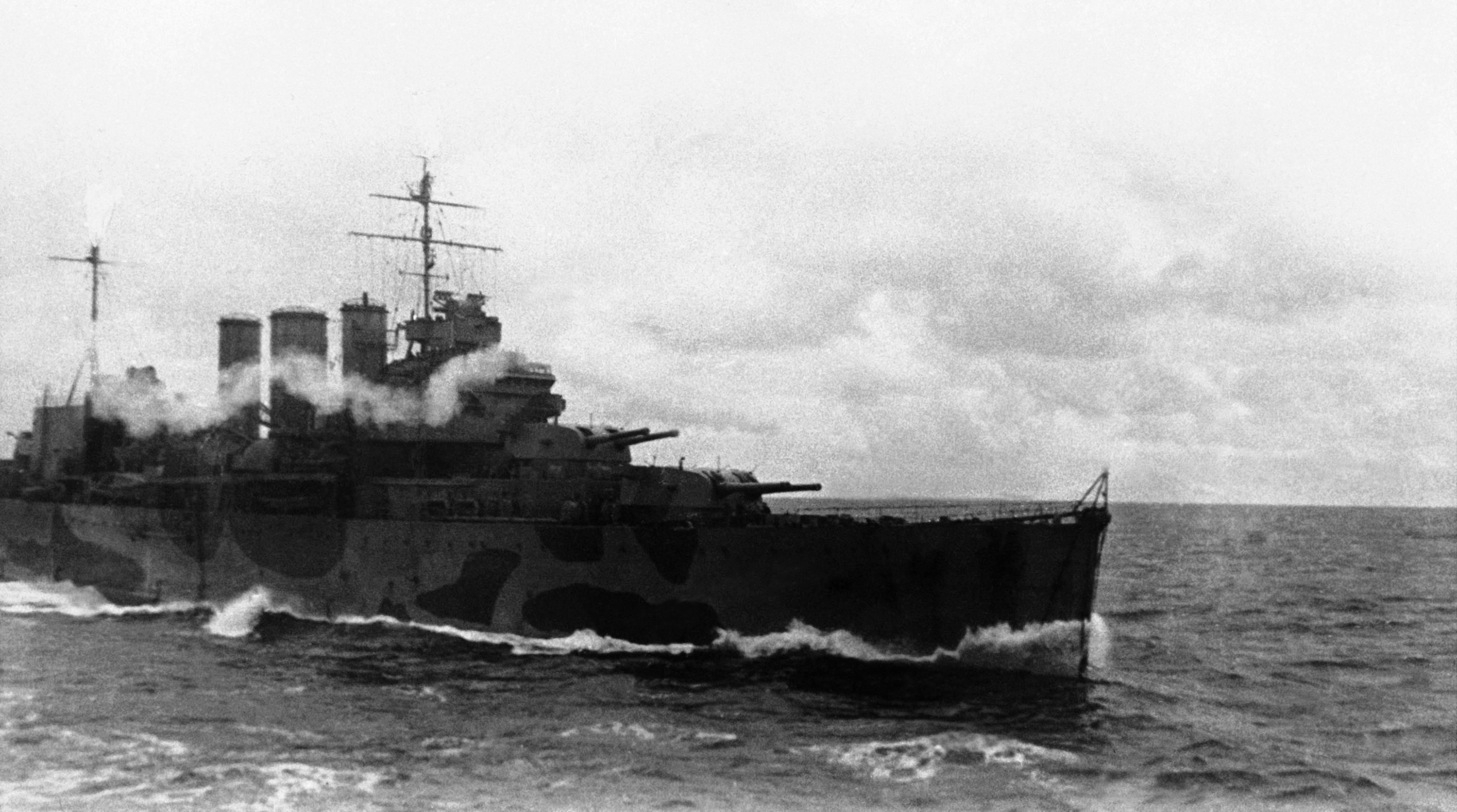 بسمارك فازت بالمعركة وقائدة اختار الموت بشرف بسمارك فازت بالمعركة وقائدة اختار الموت بشرف