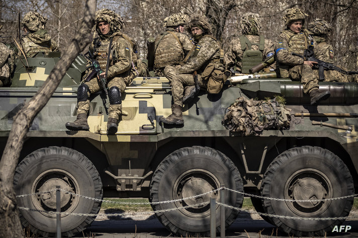 تمتلك أوكرانيا نحو 40 ألف عسكري في دونباس
