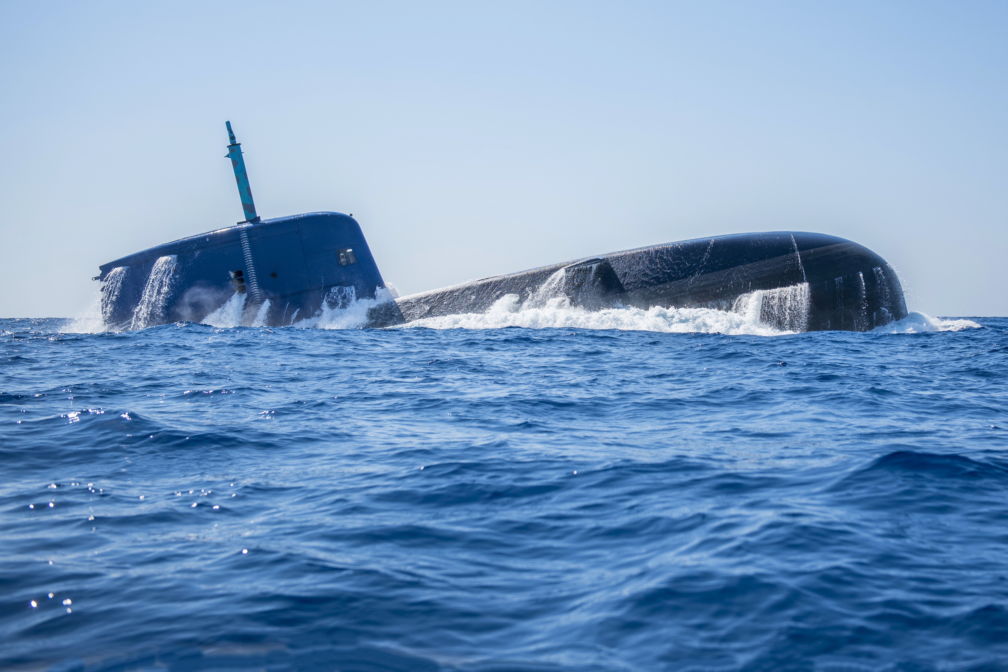 539475-Submarine-Warship.jpg