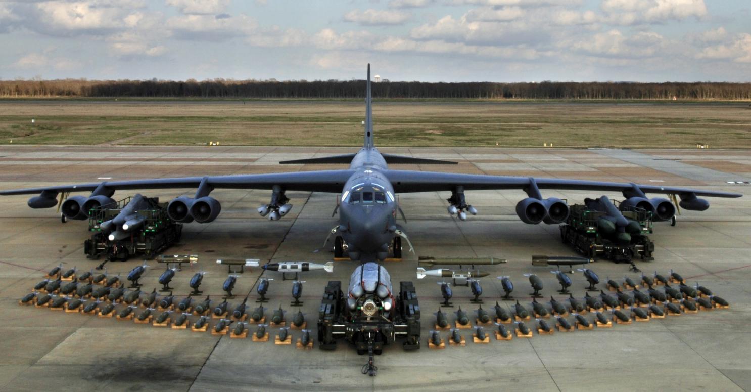 B-52H_static_display_arms_06_2.jpg