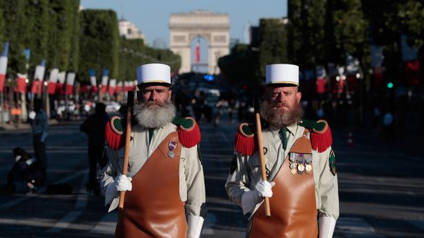 14-juillet-defile-champs-elysees-pionniers-legion-etrangere-63c763-0@1x.jpeg
