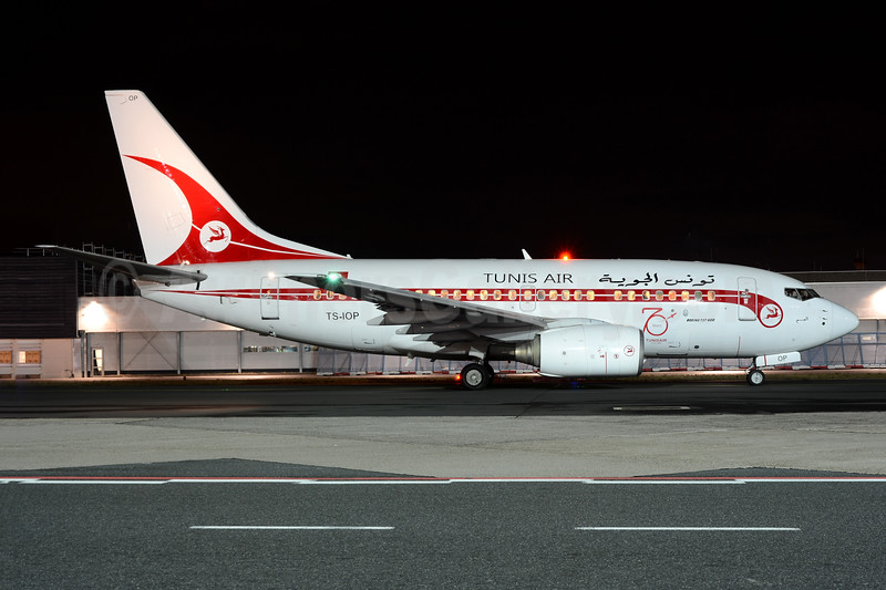 Tunis%20Air%20737-600%20TS-IOP%20%2818-70%20Years-retro%29%28Grd%29%20FRA%20%28BNR%29%2846%29-L.jpg
