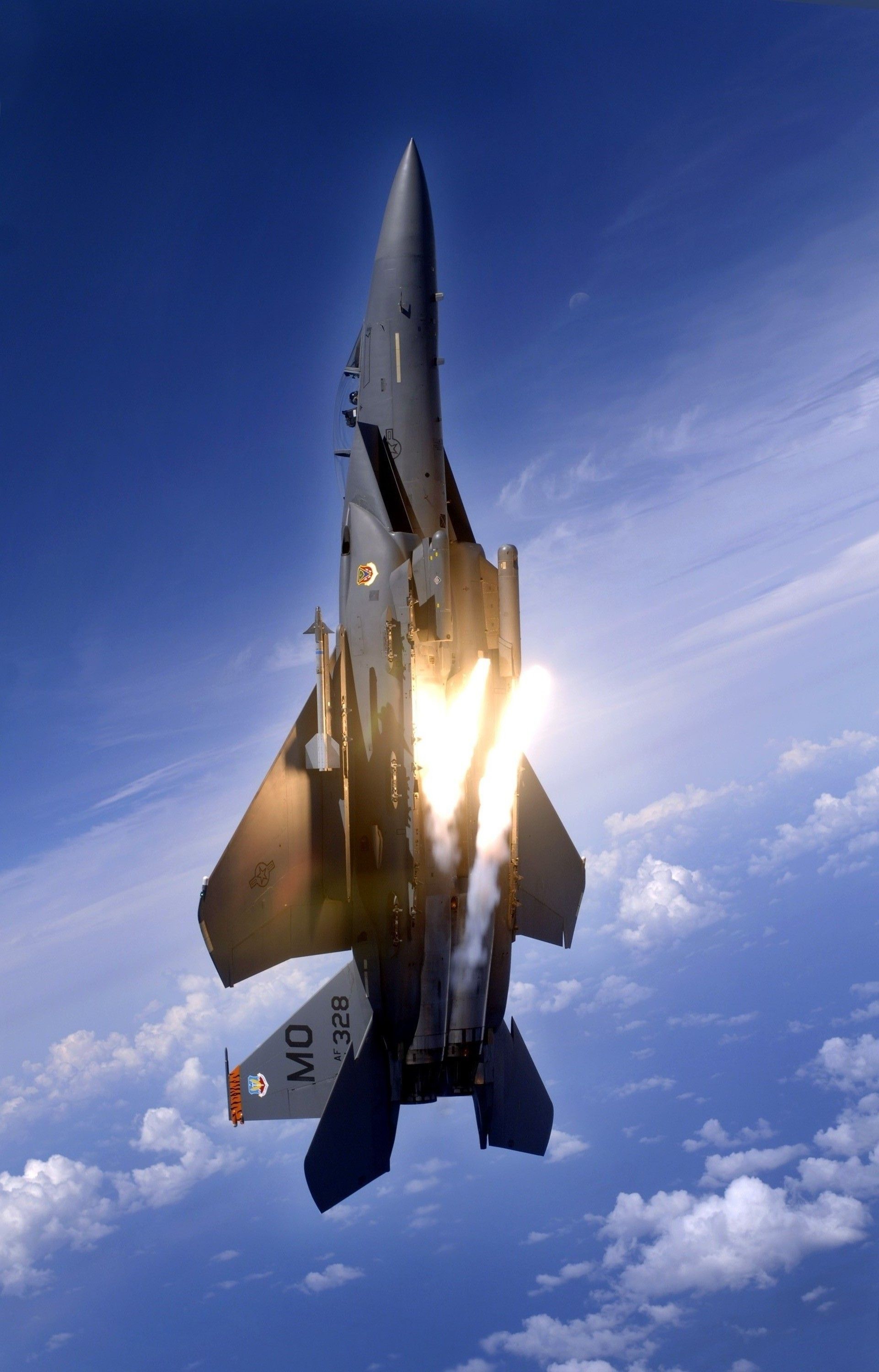 حاملة الأقمار الصناعية F-15