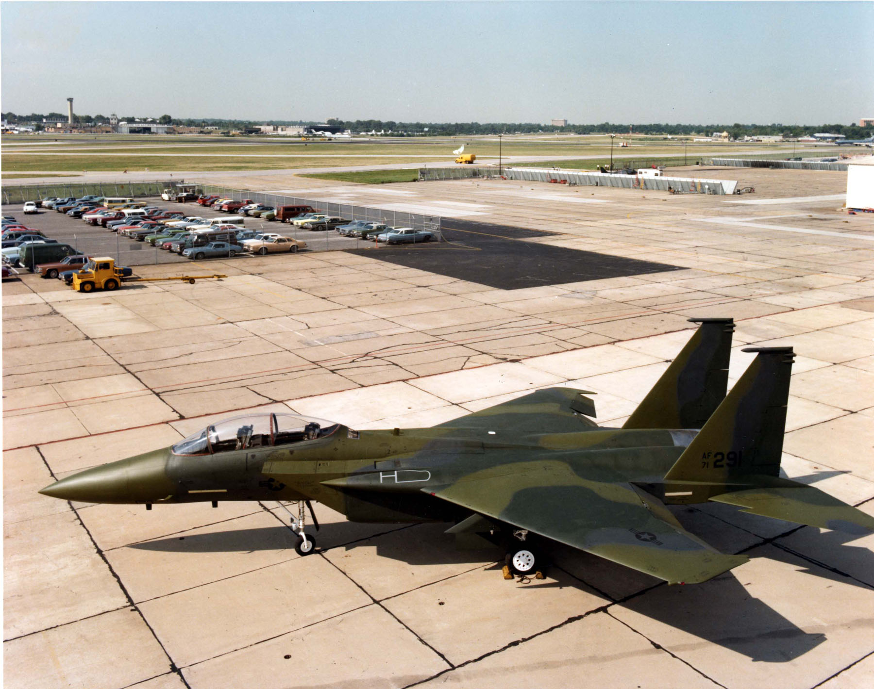 McDonnell-Douglas-F-15E-Strike-Eagle-prototype-modified-F-15B-4-MC-71-0291-after-rollout-at-St.-Louis.jpg