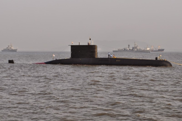 the-indian-type-209-submarine-shankush-on-review-position-two-days-prior-to-the-indian-presidents-fleet-review.jpg