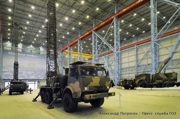 Vityaz_Hero_relay_station_medium_range_air_defense_missile_system_Almaz-Antey_Russia_Russian_defence_industry_640_001.jpg