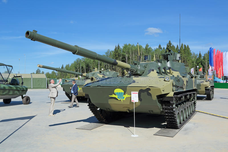 s-m-sprut-sdm-kubinka-moscow-oblast-russia-jun-international-military-technical-forum-army-military-patriotic-park-61370918.jpg