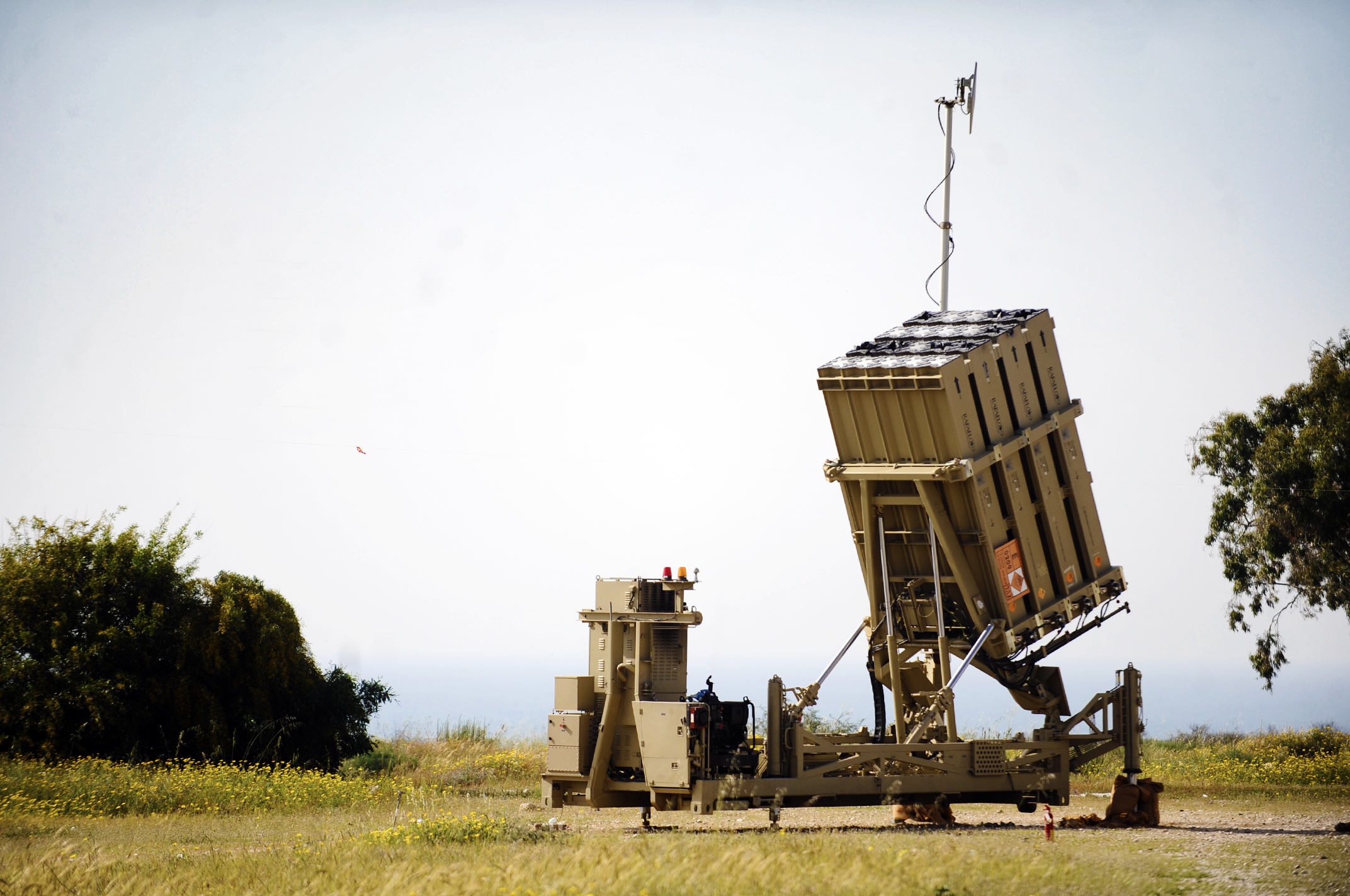 Flickr_-_Israel_Defense_Forces_-_Iron_Dome_Battery_Deployed_Near_Ashkelon.jpg