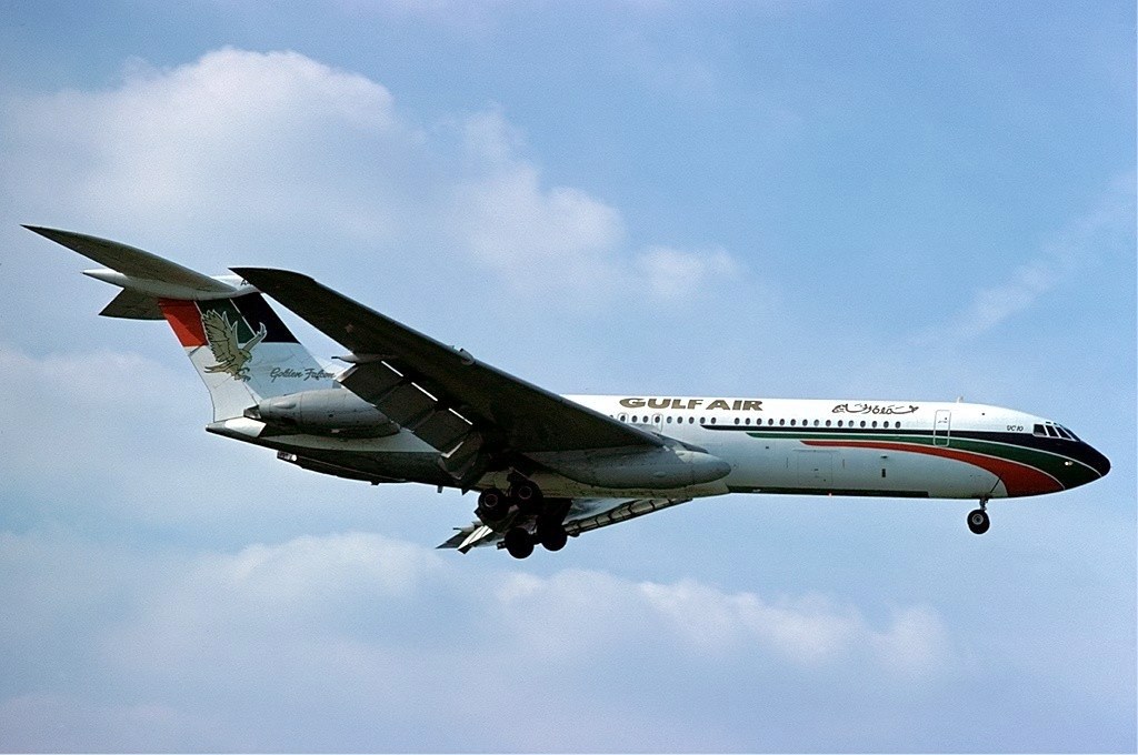 VC-10_Gulf_Air_Heathrow_-_1977.jpg