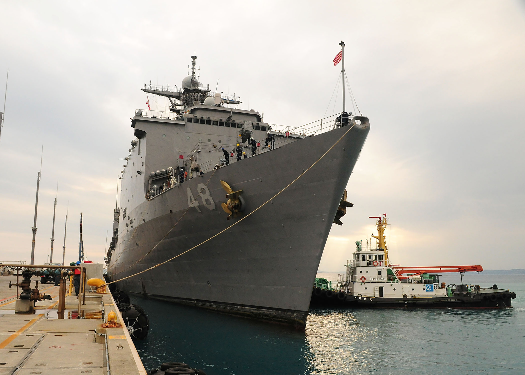 The_dock_landing_ship_USS_Ashland_(LSD_48)_arrives_at_the_White_Beach_Naval_Facility_in_Okinawa,_Japan,_Nov._15,_2013,_to_load_U.S._Marines_and_Sailors,_along_with_equipment_and_supplies,_in_support_of_Operation_131115-N-NJ145-110.jpg