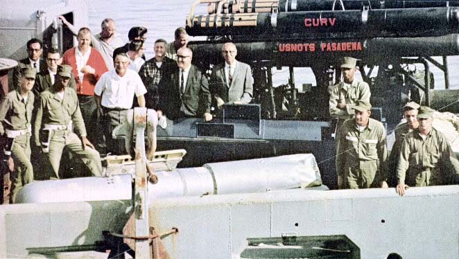 1966_Palomares_B-52_crash_-_recovered_H-bomb.jpg