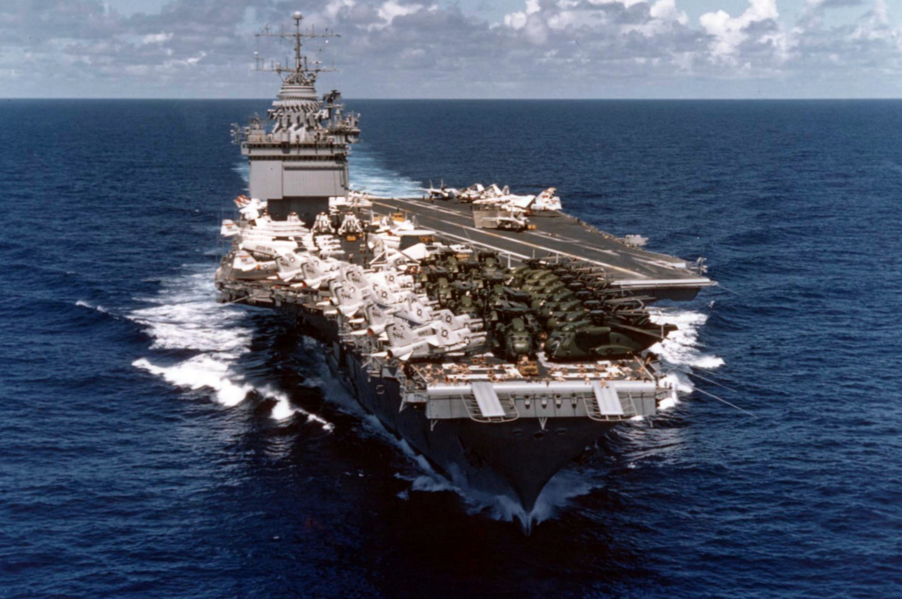 USS_Enterprise_%28CVAN-65%29_returning_from_Saigon_evacuation_1975.jpeg