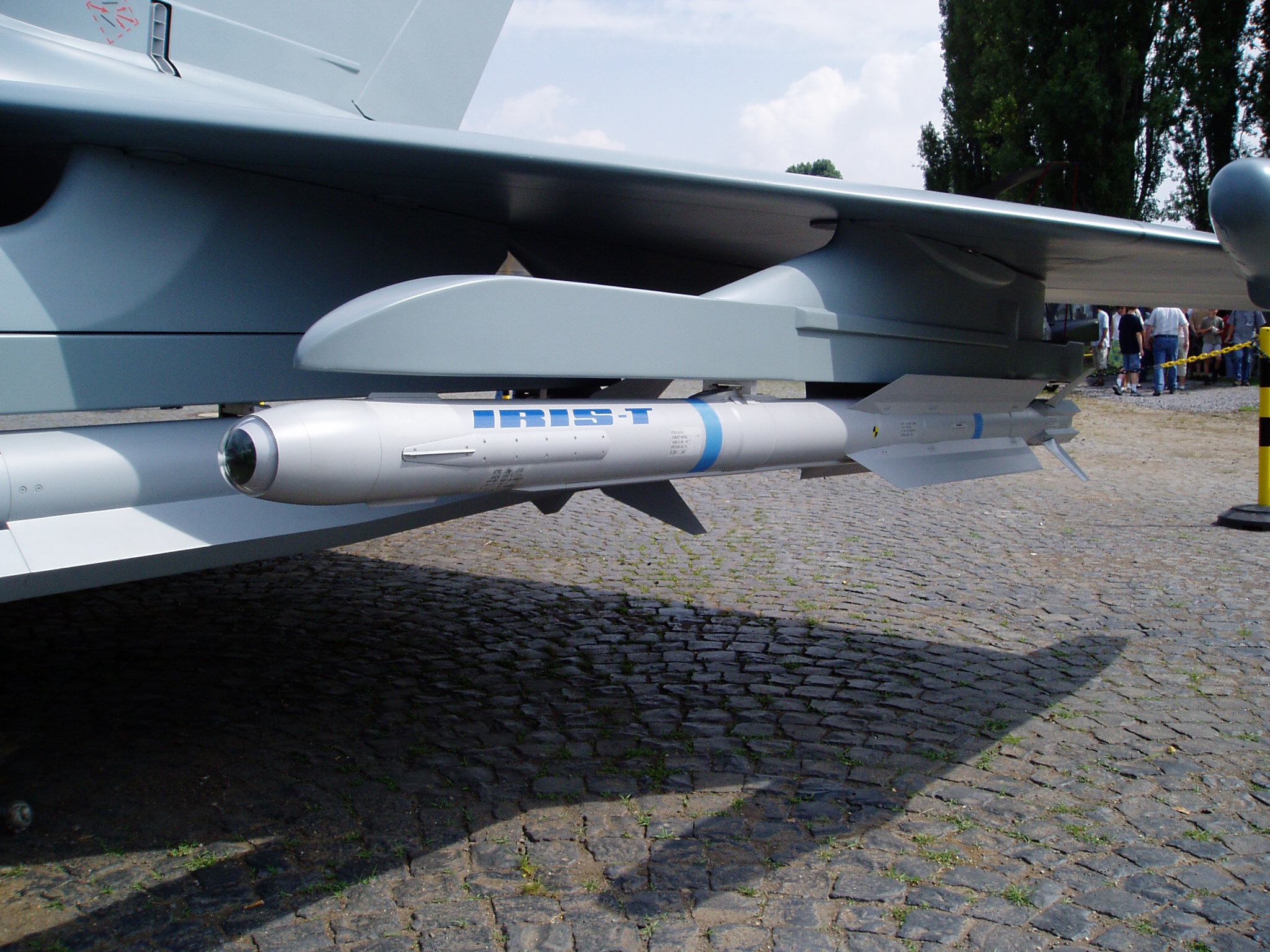 IRIS-T_air-to-air-missile.jpg