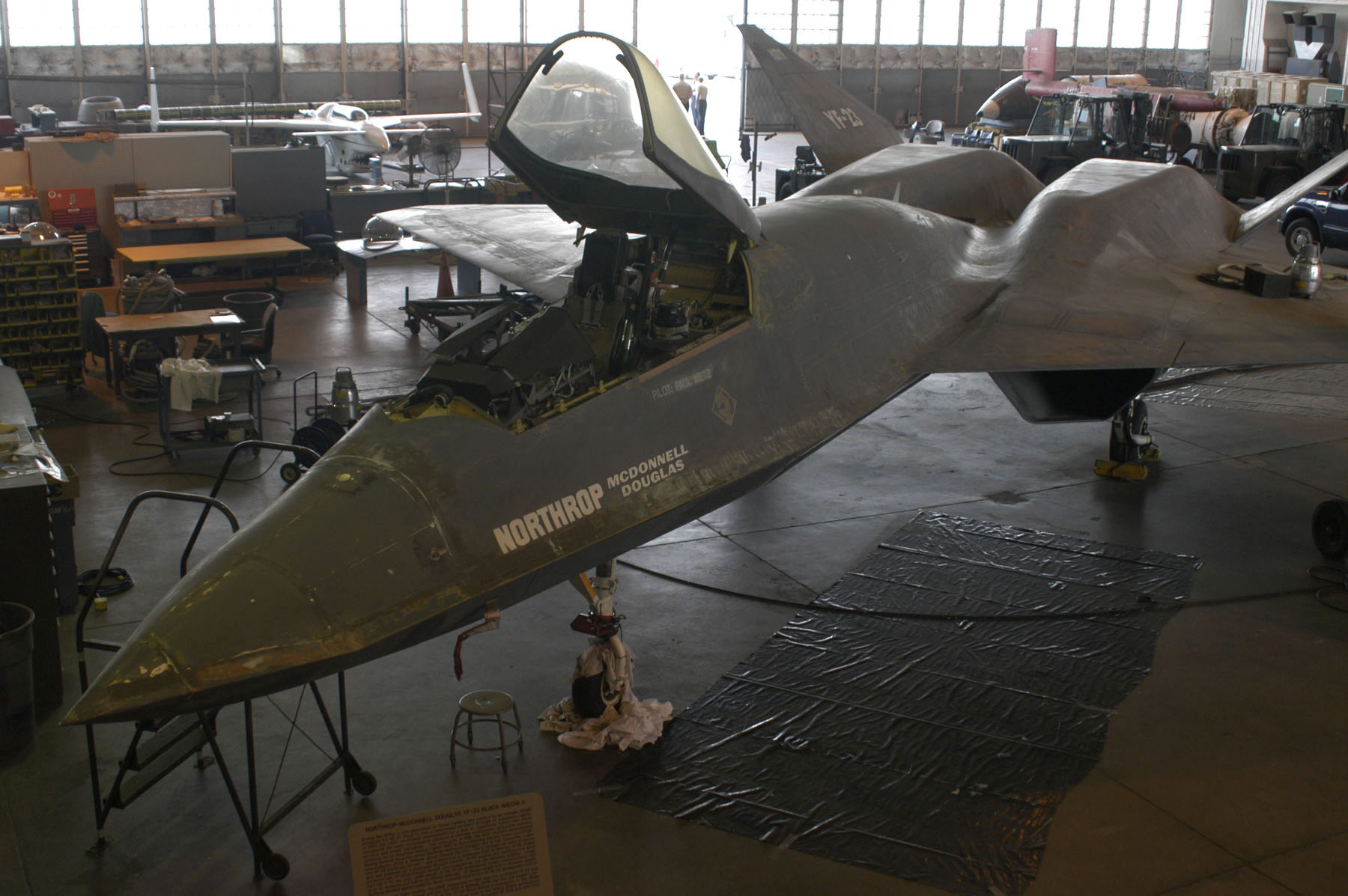 YF-23_in_the_restoration_area_of_the_usaf_museum.jpg