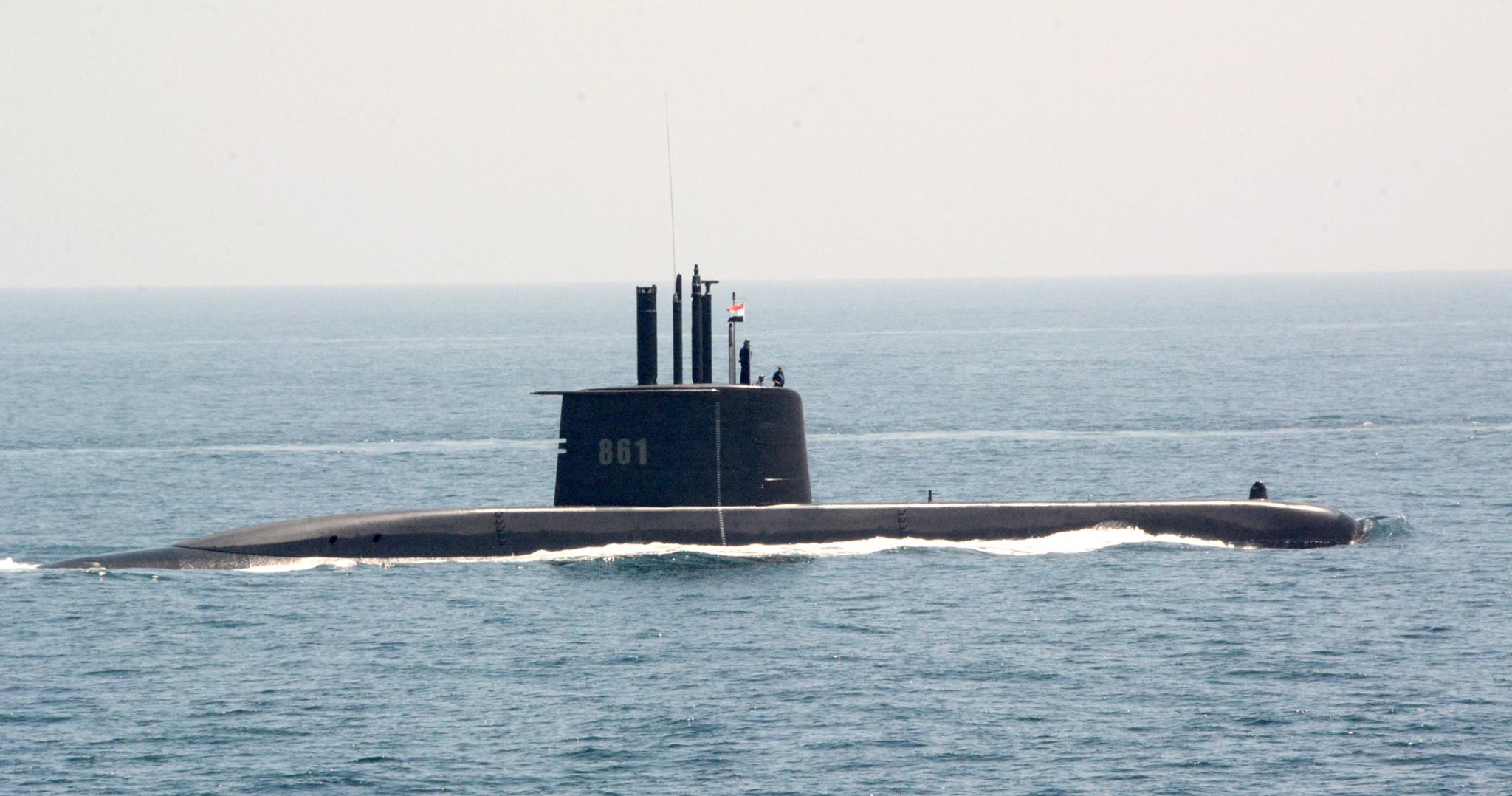 Egyptian_Navy_%28S41%29_Type_209-1400-class_submarine.jpg