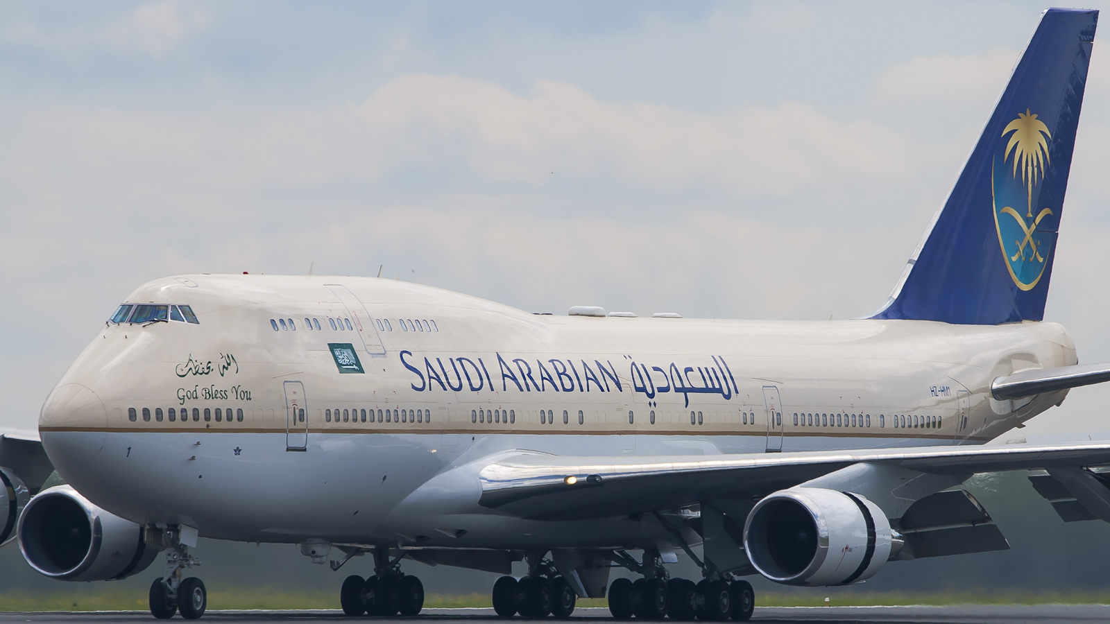 HZ-HM1_B744_Saudi_Arabian_Royal_Flight_VKO_UUWW_1_%2834284734933%29.jpg