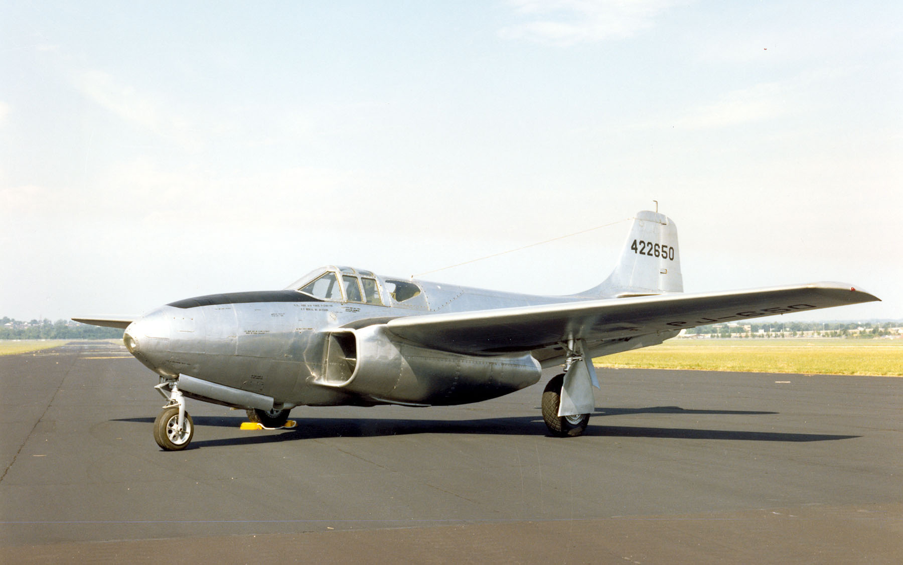 Bell_P-59B_Airacomet_at_the_National_Museum_of_the_United_States_Air_Force.jpg