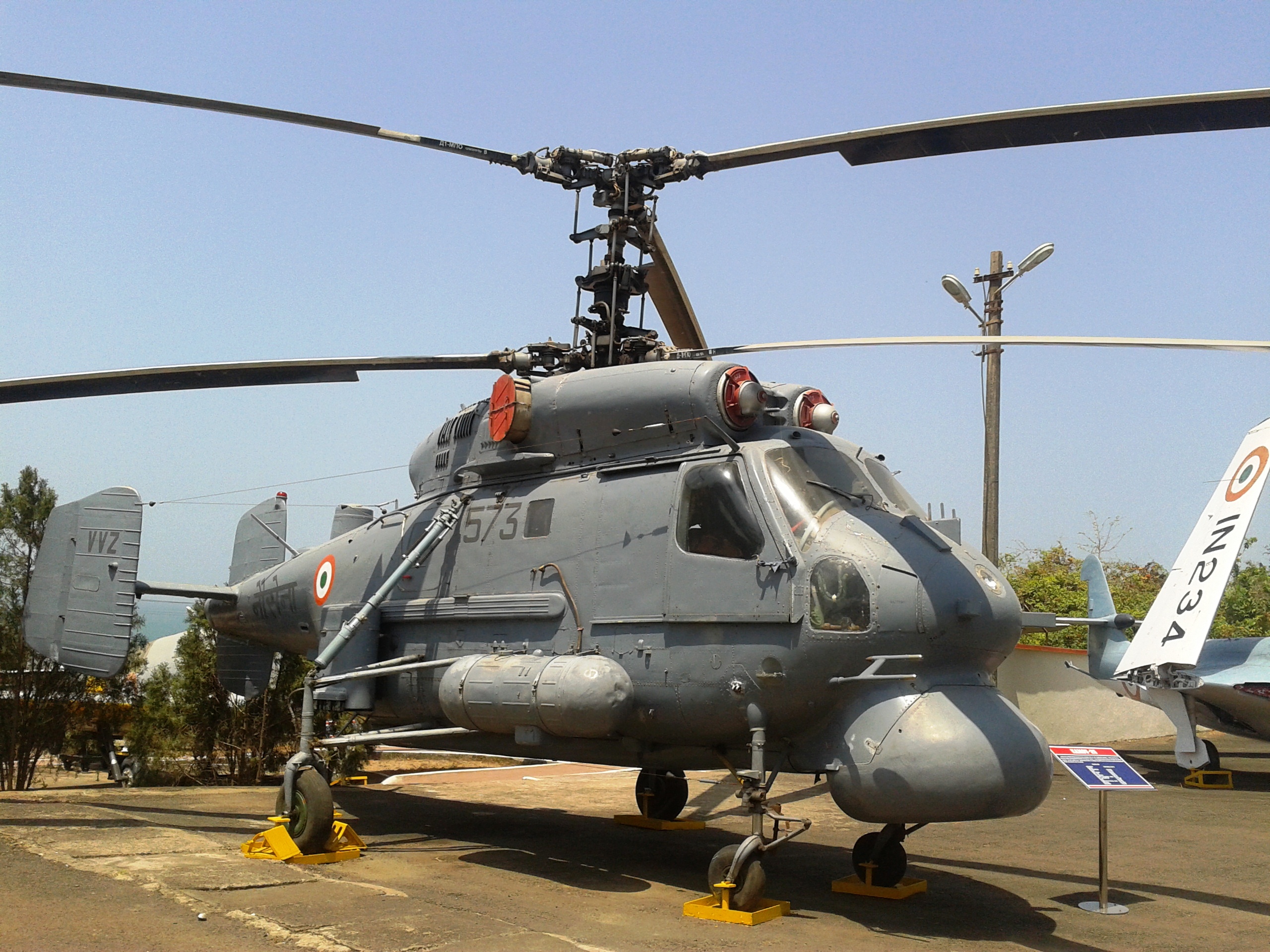 Kamov_Ka_-_25_Helicopter.jpg