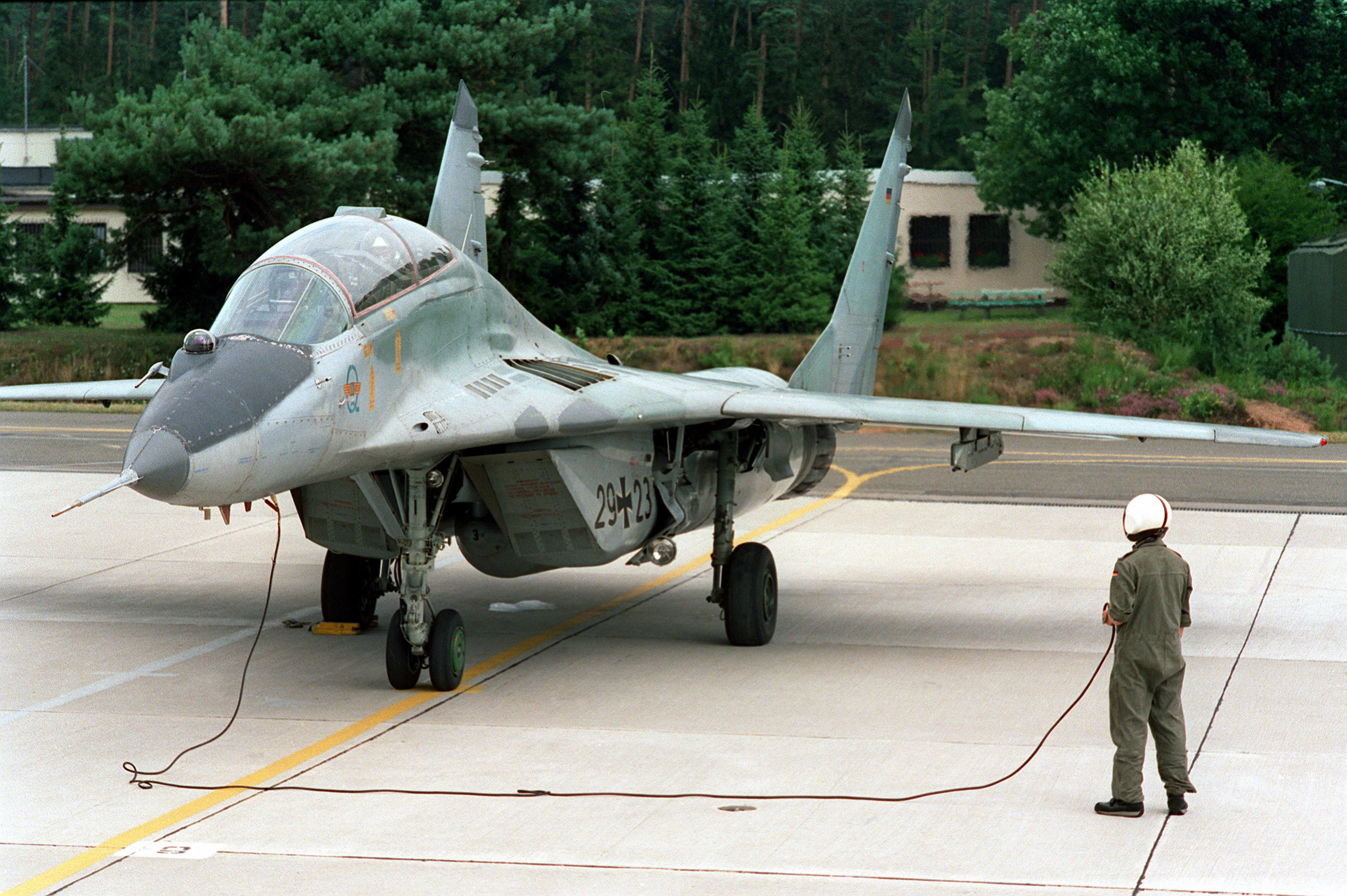 MiG-29_Fulcrum_B_Luftwaffe.jpg